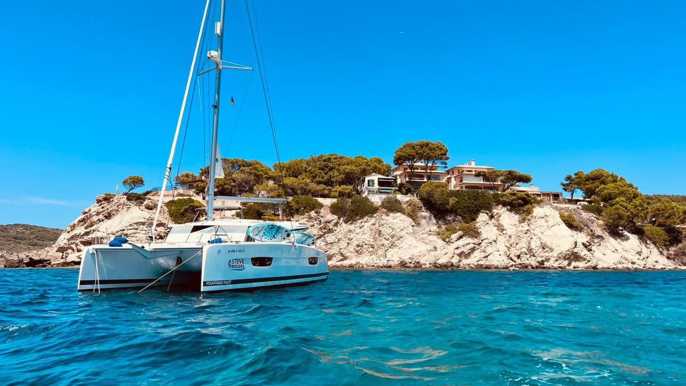 From Palma: Luxury Catamaran Group Tour with Tapas & Drinks