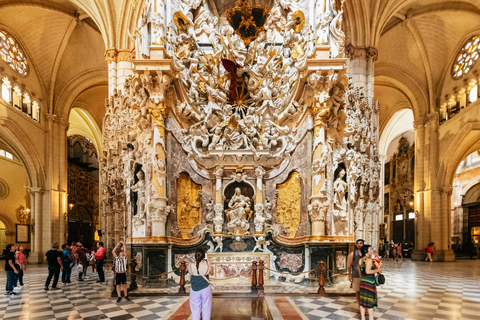 Von Madrid aus: Geführte Tagestour nach Toledo mit dem BusVIP geführte Tagestour mit der Kathedrale von Toledo