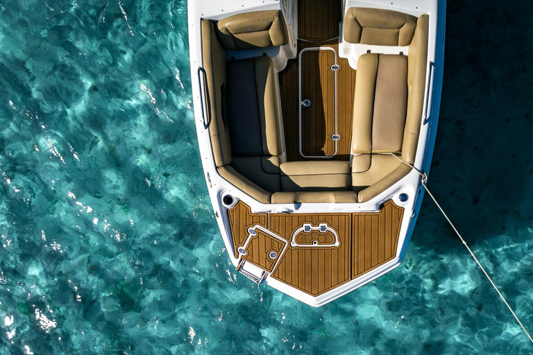 Miami: Private Tailored Sightseeing Boat Tour 1 hour Package w/o Gas & Marina Fees $70 due at Check-in