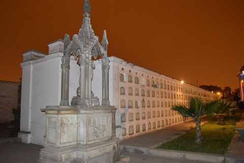 Tour serale del Presbítero Maestro - Cimitero del Terrore