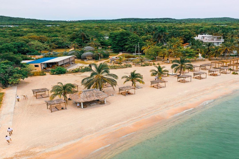 Tierra Bomba: Day trip + Lunch + Transport from Cartagena
