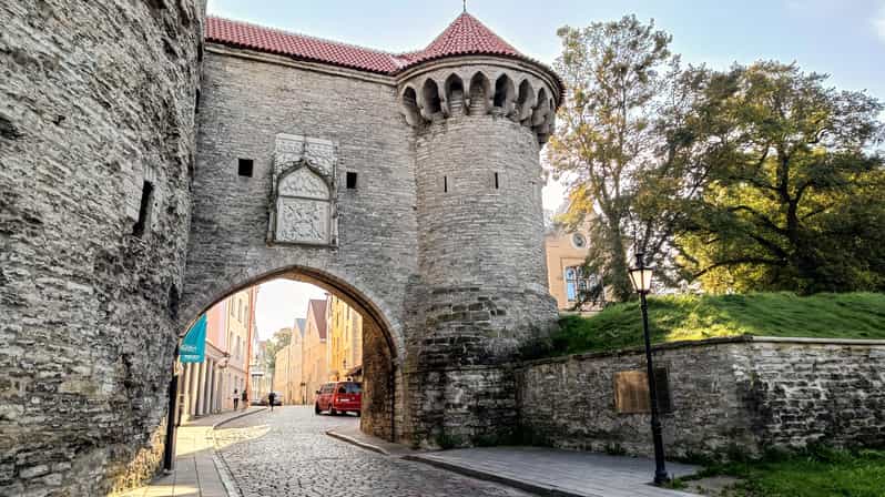 Tallinn: Old Town Private & Personalized Walking Tour