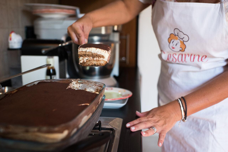 Sorrento: Corso di pasta e tiramisù a casa di un locale