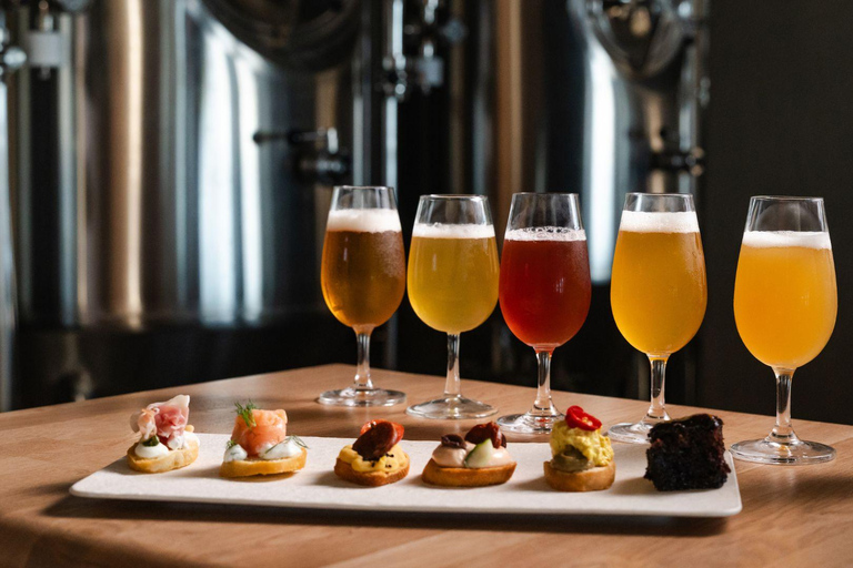 Santorini: wycieczka po browarze z degustacją piwa i opcjonalnym posiłkiemZwiedzanie browaru z degustacją piwa