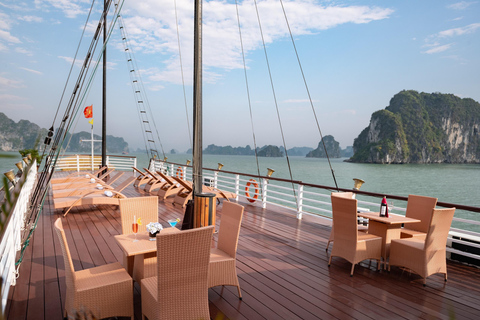 Från Hanoi: Ha Long &amp; Bai Tu Long Bay 2-dagars 1-natts kryssningSun World kryssningshamn: Bai Tu Long Bay 2-dagars kryssning med 1 natt