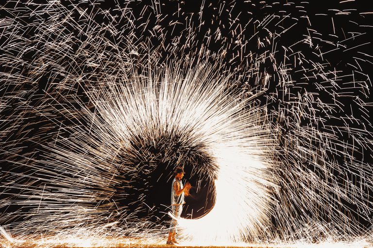 Marrakech: Agafay Desert Inara Camp Pool Day Pass con Cena