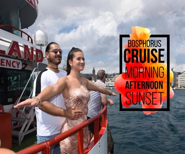 Istanbul: Bosphorus Sightseeing Cruise Tour with Audio Guide