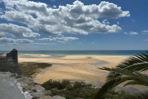 Algarve, Lisbon; V.I.P. Women's road trip with female guide