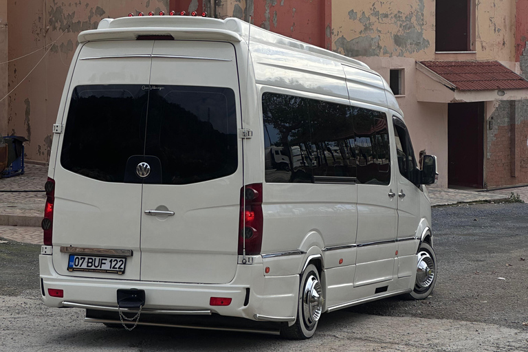 Wycieczka po mieście Alanya: dzień/noc, kolejka linowa i plaża KleopatryAlanya Hop-On Hop-Off Shuttle: Zachód słońca