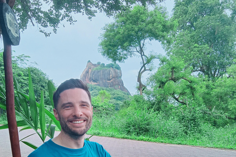 From Kandy: Sigiriya Rock Fortress & Dambulla Day Trip