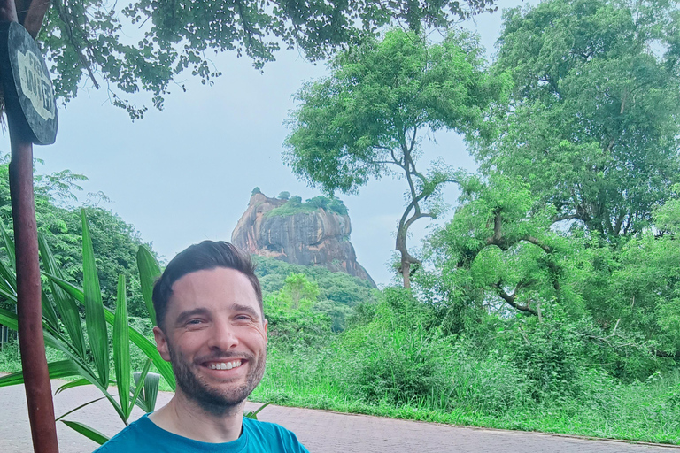 From Kandy: Sigiriya Rock Fortress & Dambulla Day Trip