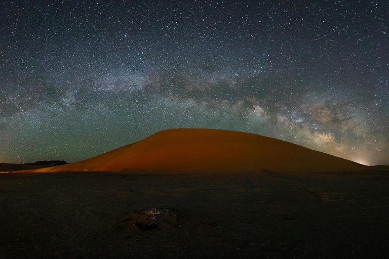 Las Vegas: Death Valley Sunset and Stargazing Day Tour