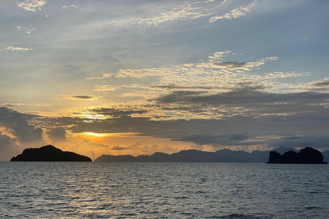 2 Stunden Flussfahrt und Sonnenuntergangskreuzfahrt