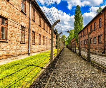 Von Krakau aus: Auschwitz-Birkenau Stadtführung & Transport