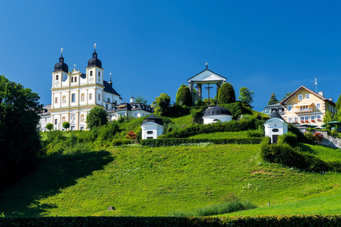 Von Wien aus: Private Tagestour nach Hallstatt und Salzburg