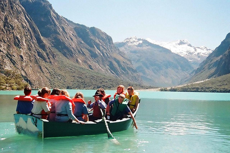 Huaraz: Llanganuco and Yungay Lagoon, entrance fee included