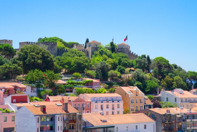 Visit Lisbon São Jorge Castle E-Ticket and Optional Audio Guide in Seixal, Portugal