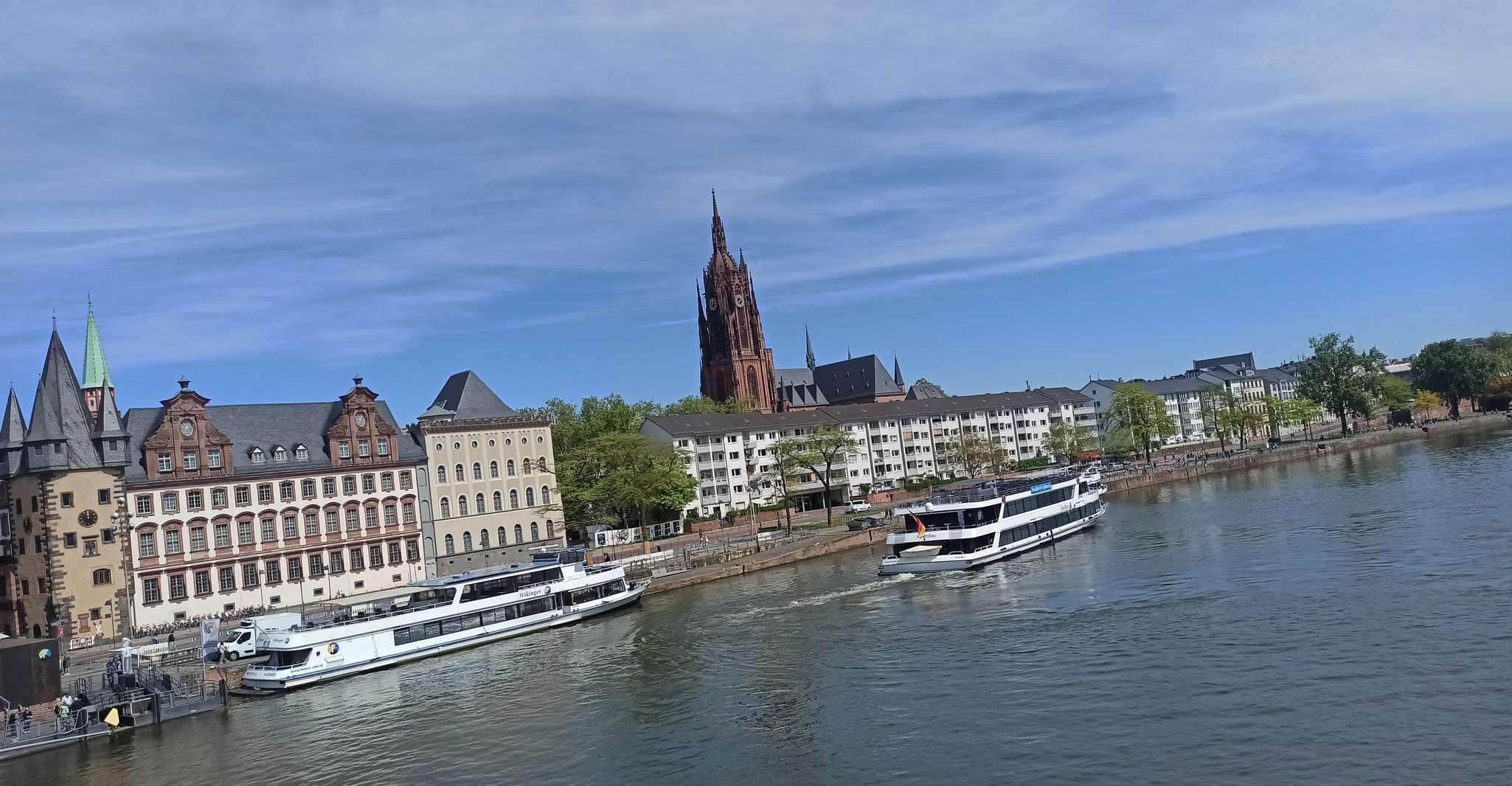 Frankfurt: Old Town Walking Tour with Local Guide
