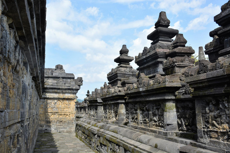 Borobudur Sonnenaufgang, Merapi und Prambanan Tempel Tour erkunden