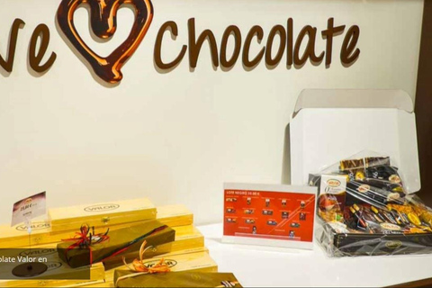 Villajoyosa: Visit the Chocolate Factory and the town by van from Alicante Villajoyosa: Visit a Chocolate Factory and the Village by Van from Alicante