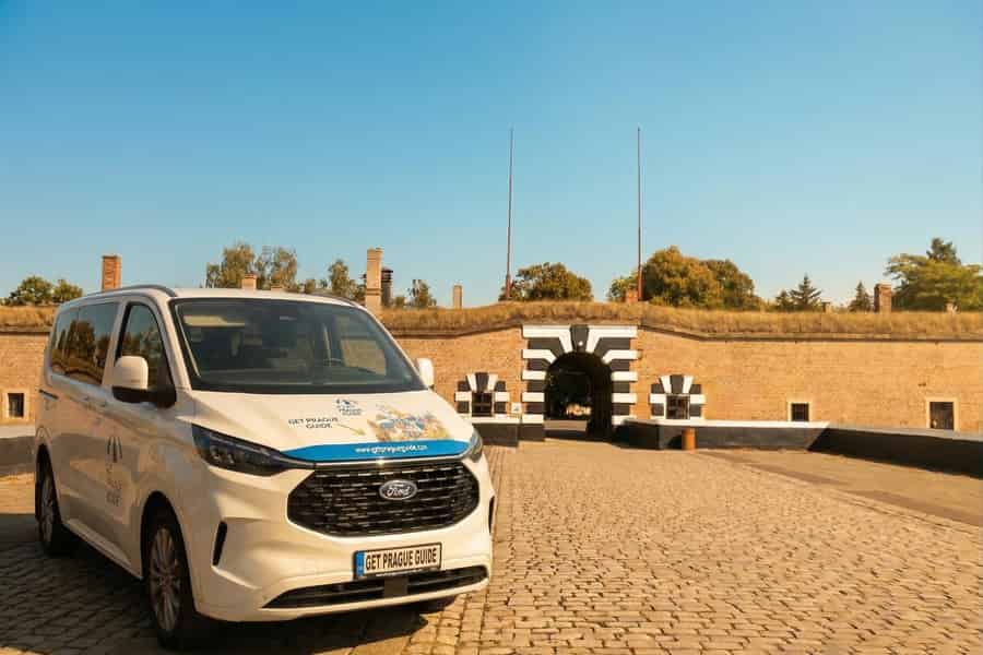 Von Prag aus: Terezin Concentration Camp Guided Tour w/ Audio. Foto: GetYourGuide