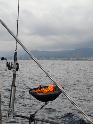 Barcelona: Guided Fishing Trip with Breakfast