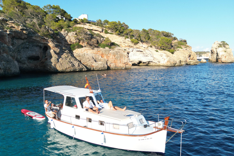 Private Tour to Calo des Moro by Boat Private boat tour to Cala des Moro