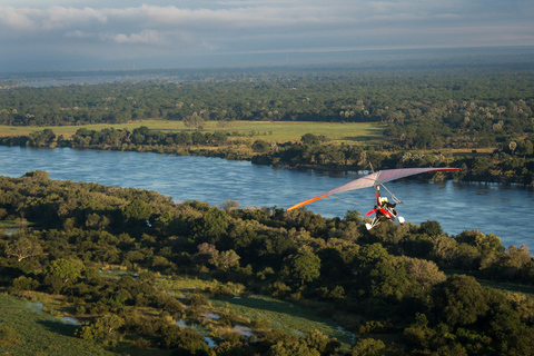 Um voo de Microlight - Sobre as cataratas de VictoriaVoo de microleve - Sobre as cataratas de Vitória