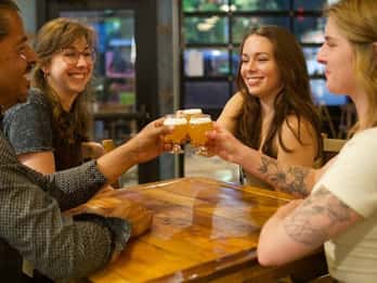 Asheville: Mobile Craft Brewery Tour with Tastings