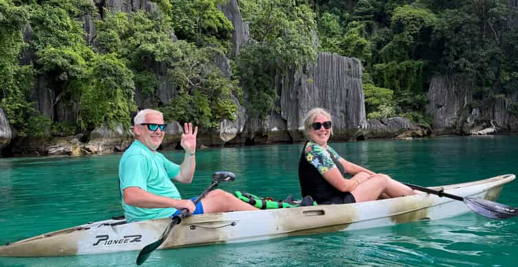 Coron Private Boat Charter with Guide and Beach Lunch (8 Hours)