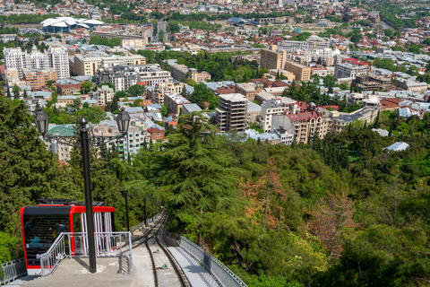 Tbilissi : circuit des 3 téléphériques avec déjeuner en optionVisite en groupe partagé ***3 HEURES***