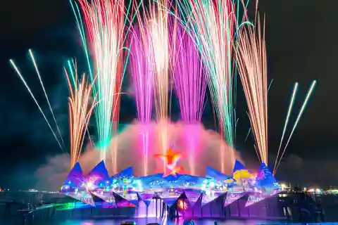 Singapore: Sentosa Night Tour Cable Car and Fireworks