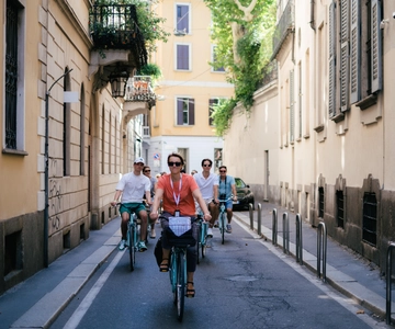 Milan: Highlights and Hidden Gems Guided Bike Tour