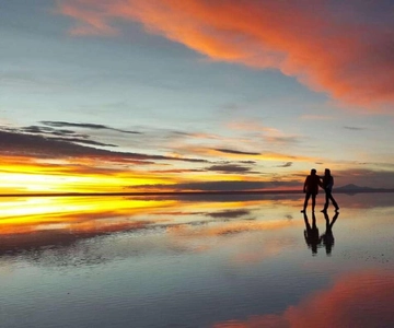 SUNRISE AT THE UYUNI SALT FLAT
