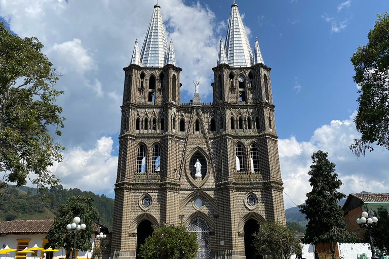 From Medellín: Jardín Coffee tour, optional Horseback Riding