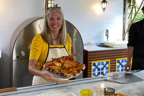 Desde Sorrento: Clase de elaboración de pizza con vistas al VesubioEscuela de Pizza con vistas al Vesubio desde Sorrento