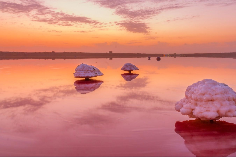 Tour rosa: Lago Rosa, Canna da zucchero e Monti Beshbarmag