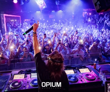 Barcelona: Open Bar Party + toegang tot clubs – 2 evenementen, 1 ticket