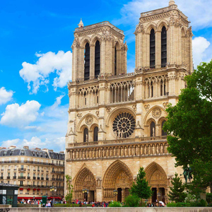Paris: Notre-Dame Guided Tour with Skip the Line Access