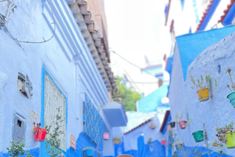 Chefchaouen: Hidden Gems Guided Tour with Mint Tea Private walking tour