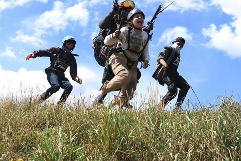 Bogotá: Ticket de entrada para vuelo en parapente en GuatavitaTicket de entrada básico para volar en parapente en Guatavita