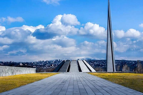 Privat dagsutflykt till Saghmosavank-Alphabet Monument och Jerevan