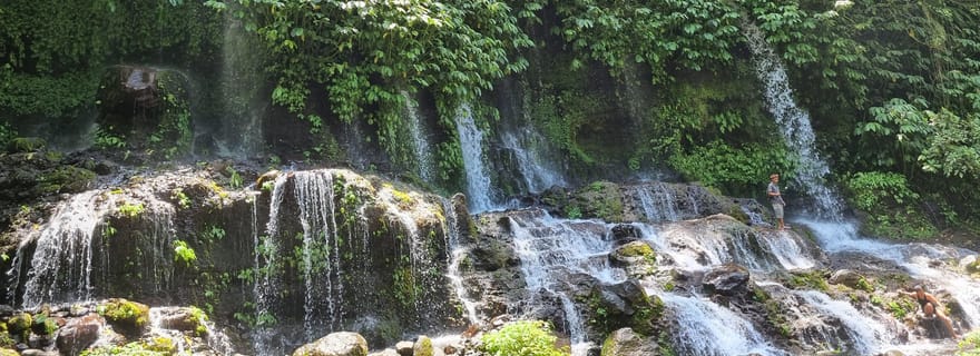 Lombok : Visite privée des chutes d'eau et des villages traditionnels