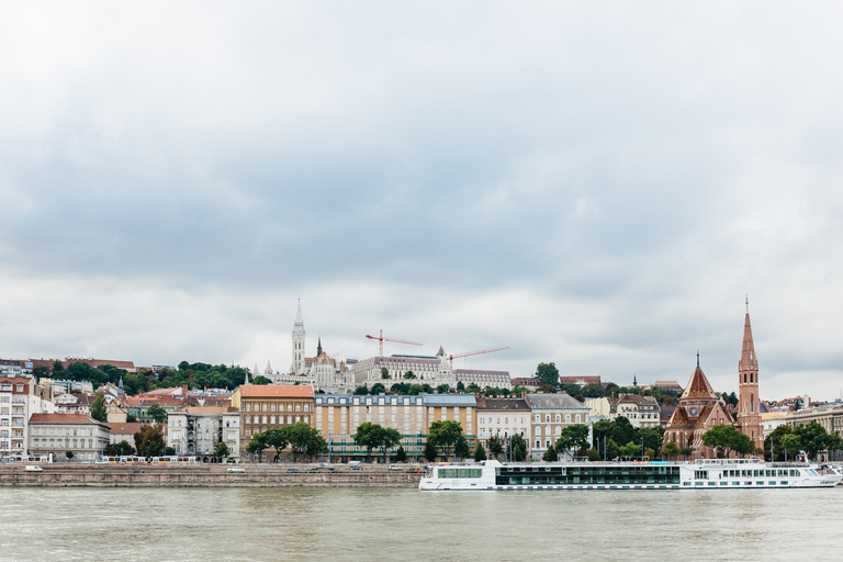 Budapest: Downtown Budapest Cocktail Cruise Danube Daytime Cocktail Cruise