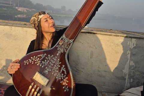 Delhi: meditación espiritual y paseo en barco con un músico folclóricoDelhi: meditación espiritual y paseo en barco con un músico folclórico como guía