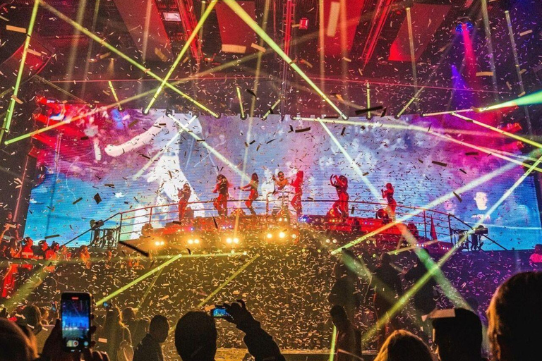 蓬塔卡纳：独家屋顶酒吧与秘境俱乐部的邂逅之夜蓬塔卡纳：在独家屋顶酒吧与秘密俱乐部度过一夜