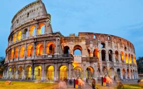 Rome: Colosseum Evening Guided Tour with Arena Floor Access
