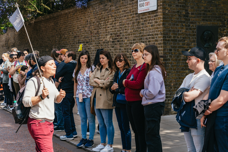 London: Changing of the Guard Tour by Buckingham Palace