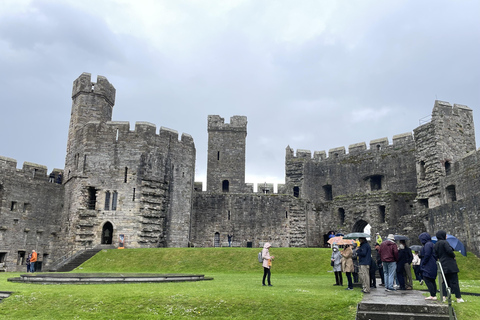 Wales: Snowdonia Mountains en Caernarfon Castle-tourSnowdonia Mountains en Caernarfon Castle Tour