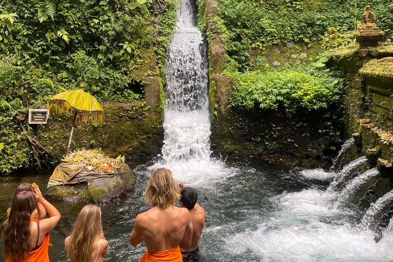 Ubud: Water Purification at Pura Mengening (All included) Group Experience meet at the temple